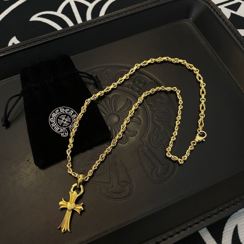 Ch*0me He**ts necklaces